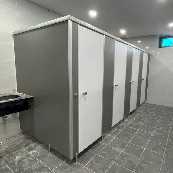 Cabin vệ sinh Compact HPL trường học